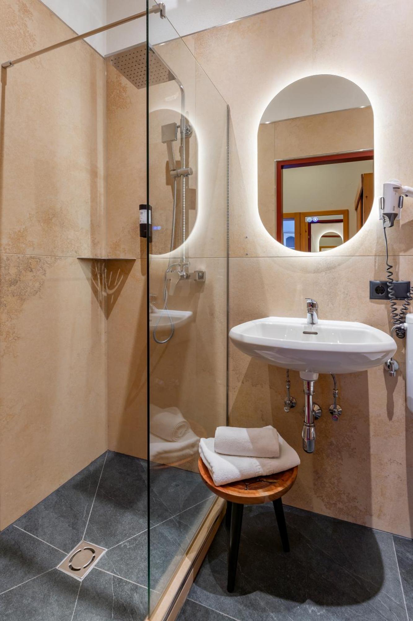Standard Double Room,1656222491:JPEG