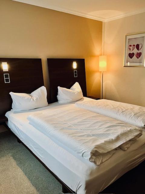 Double Room,1674712684:JPEG