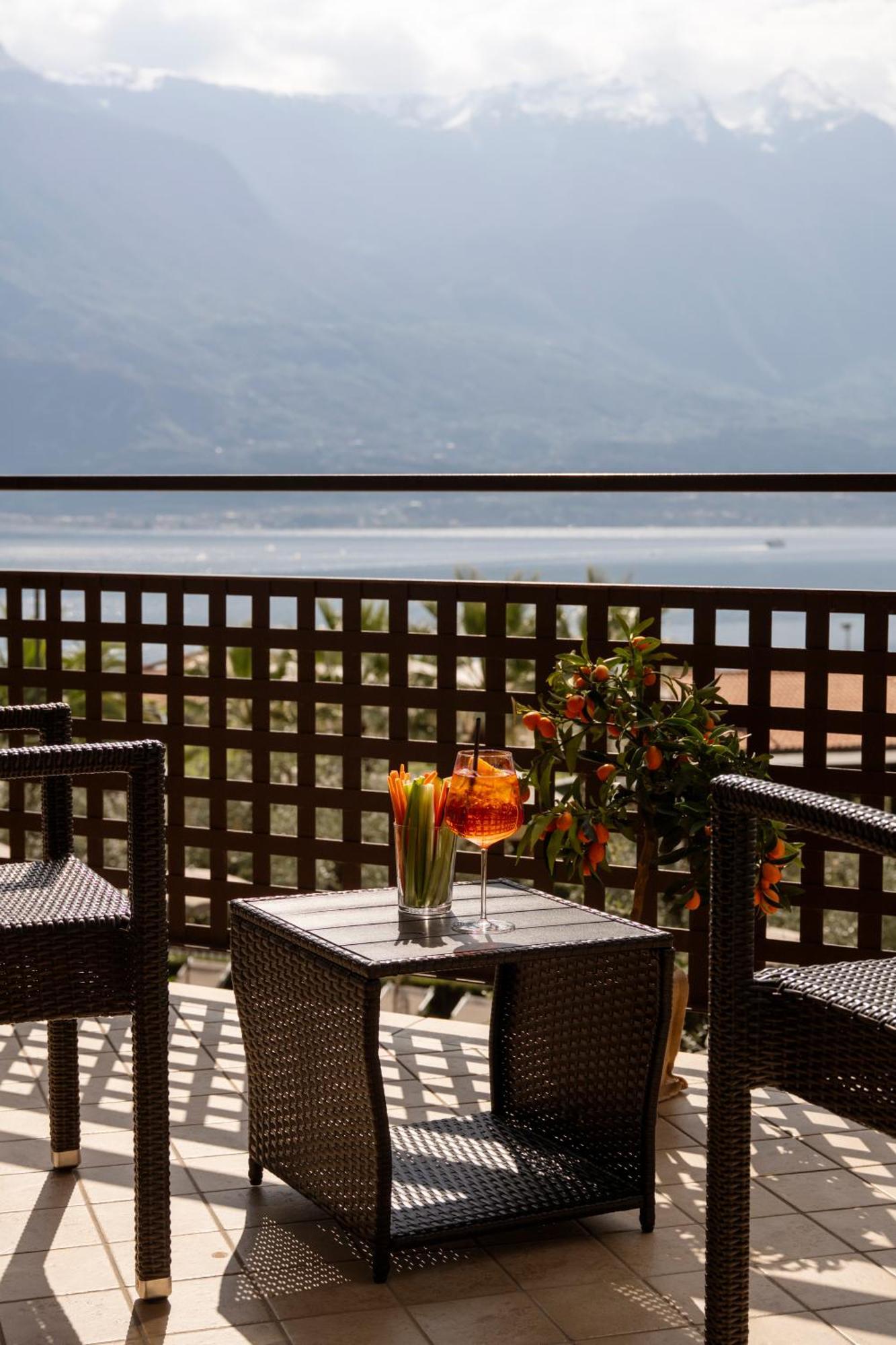 Superior Double Room with Lake View,1660289794:JPEG