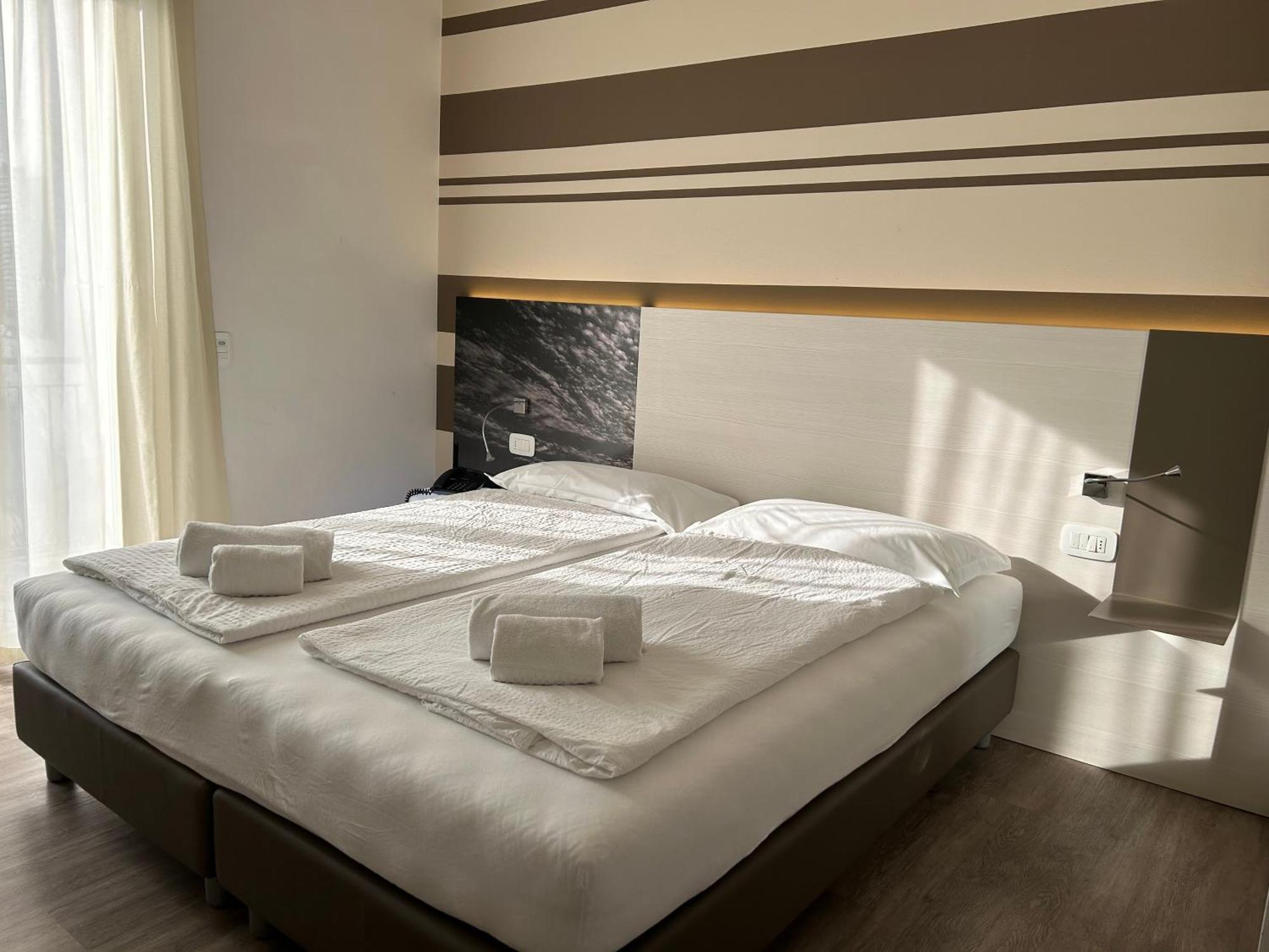 Double Room with Balcony,1660295278:JPEG
