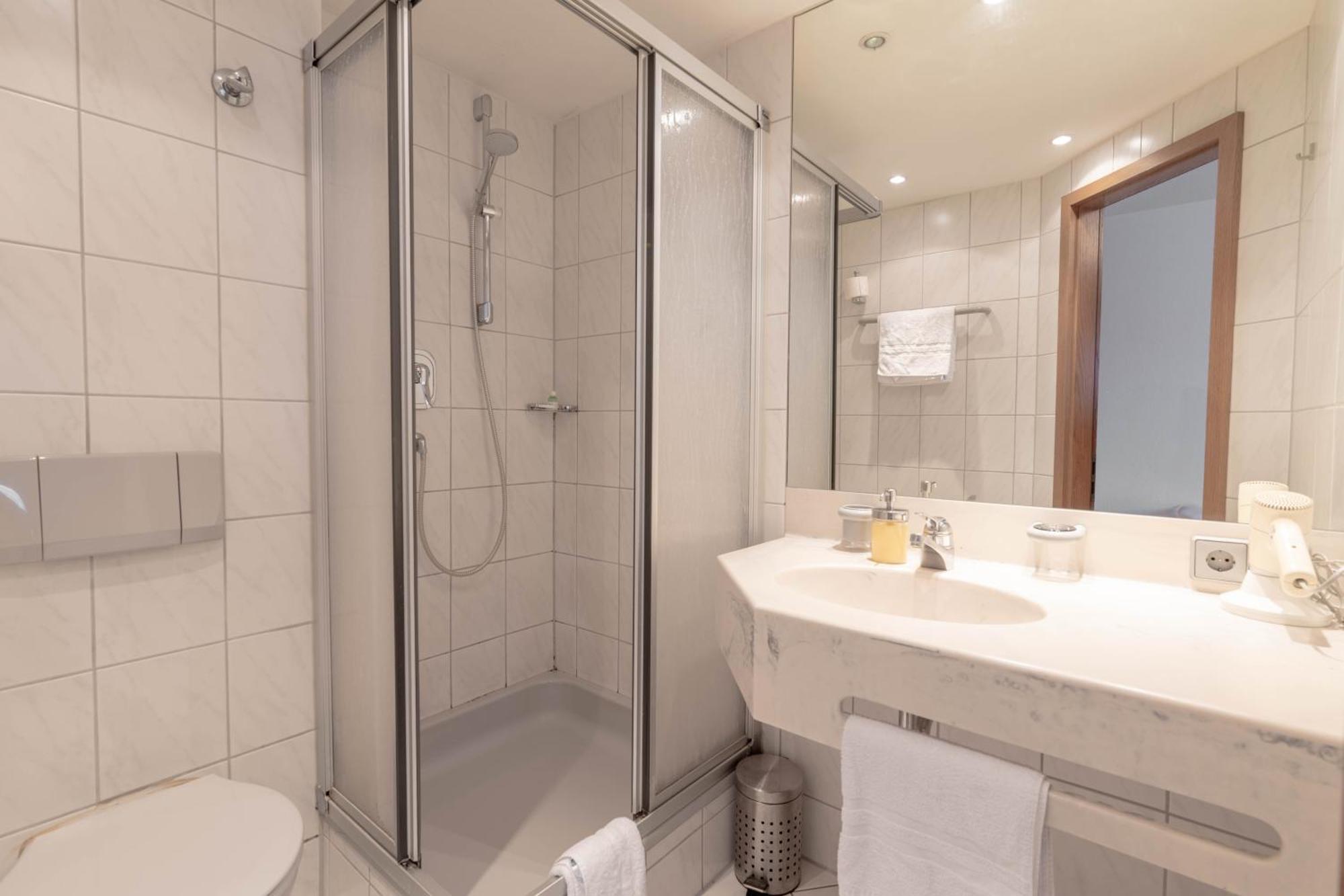 Single Room with Shower,1663097667:JPEG