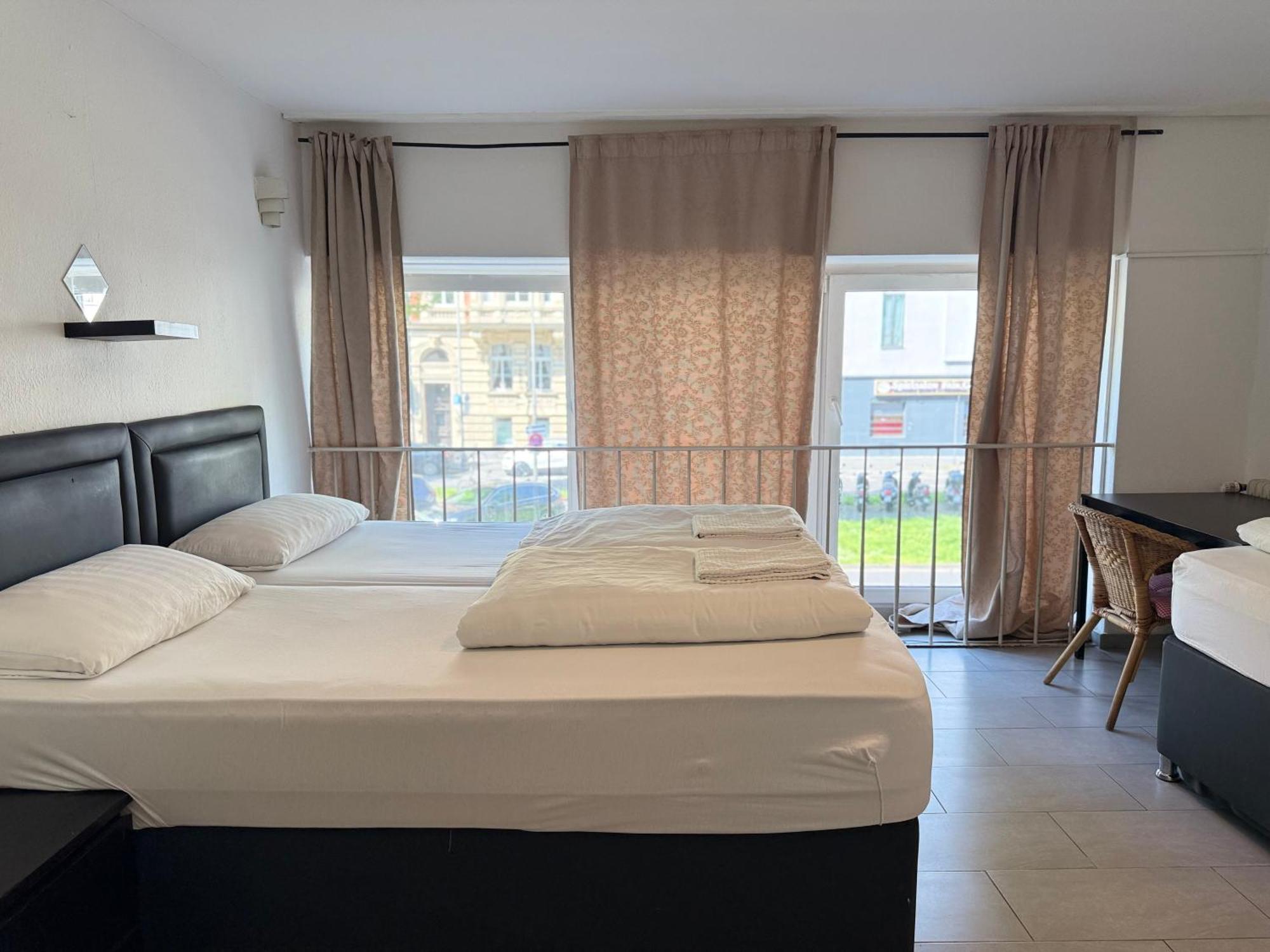 Deluxe Triple Room,1664672866:JPEG