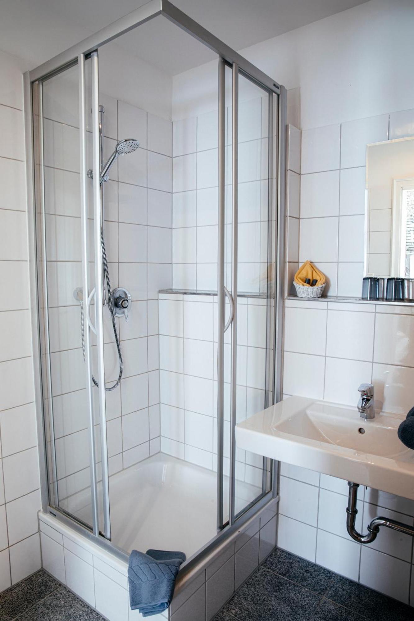Doppelzimmer mit eigenem externen Bad