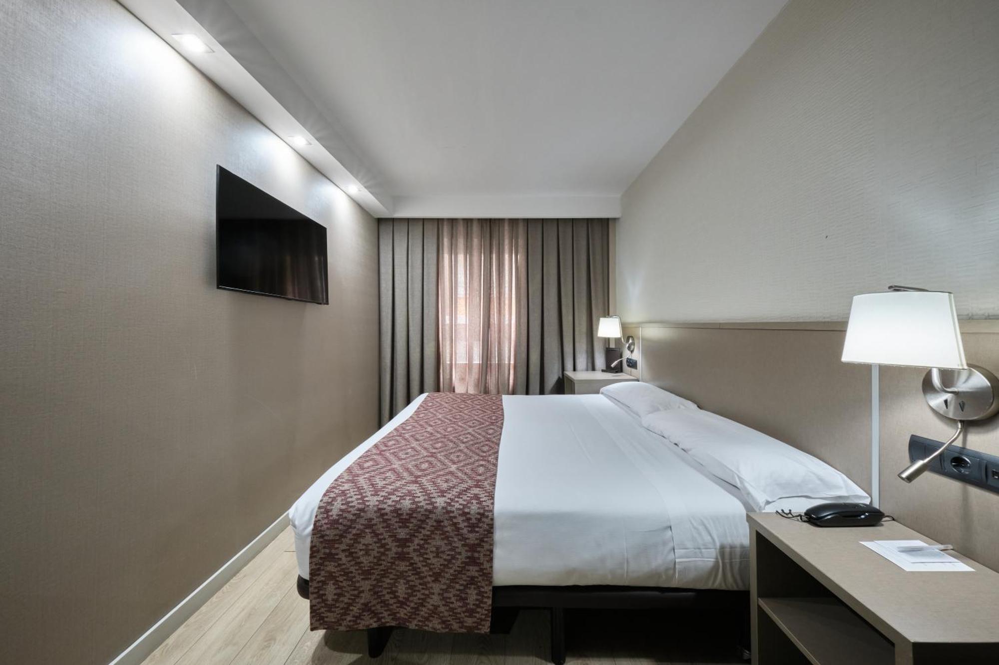 Double or Twin Room,1674697706:JPEG