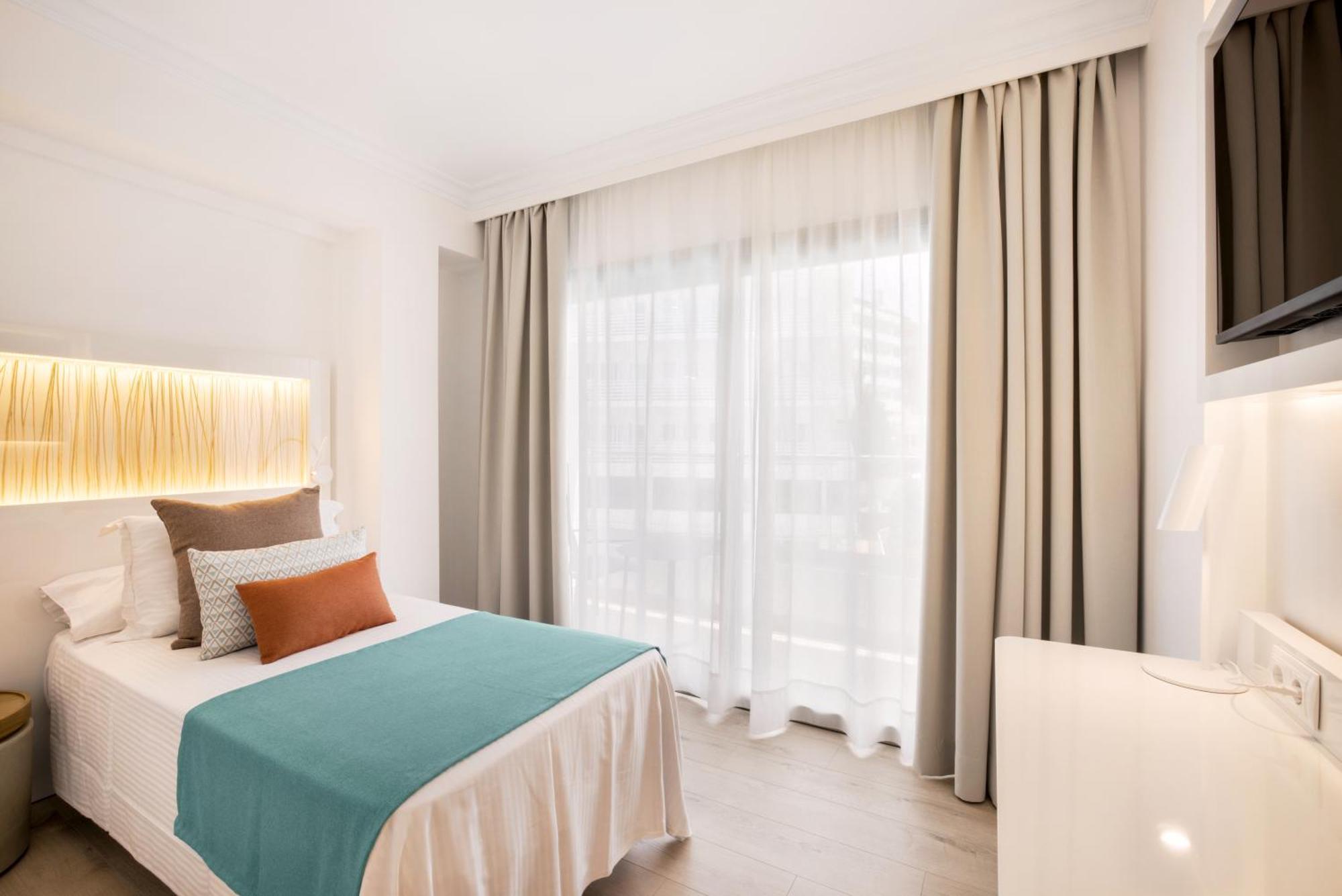 Large Single Room,1679560876:JPEG