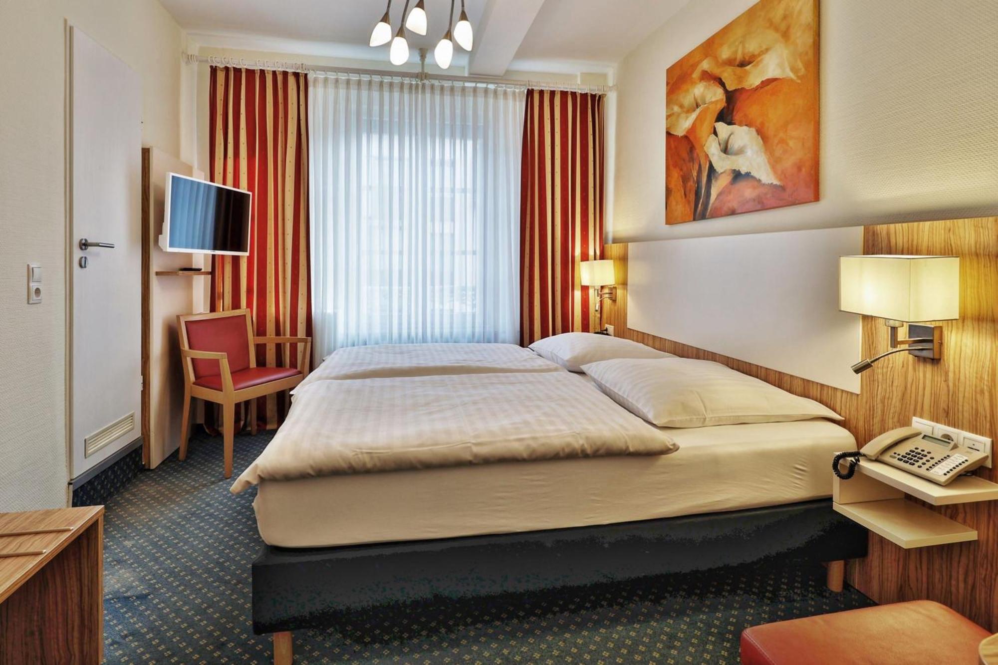 Double Room,1704824710:JPEG
