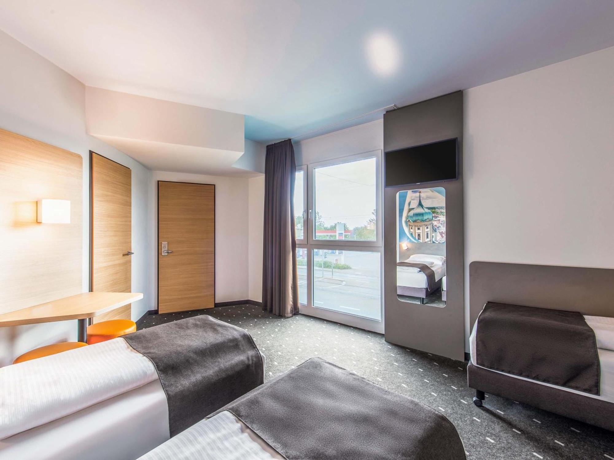 Triple Room,1705130163:JPEG