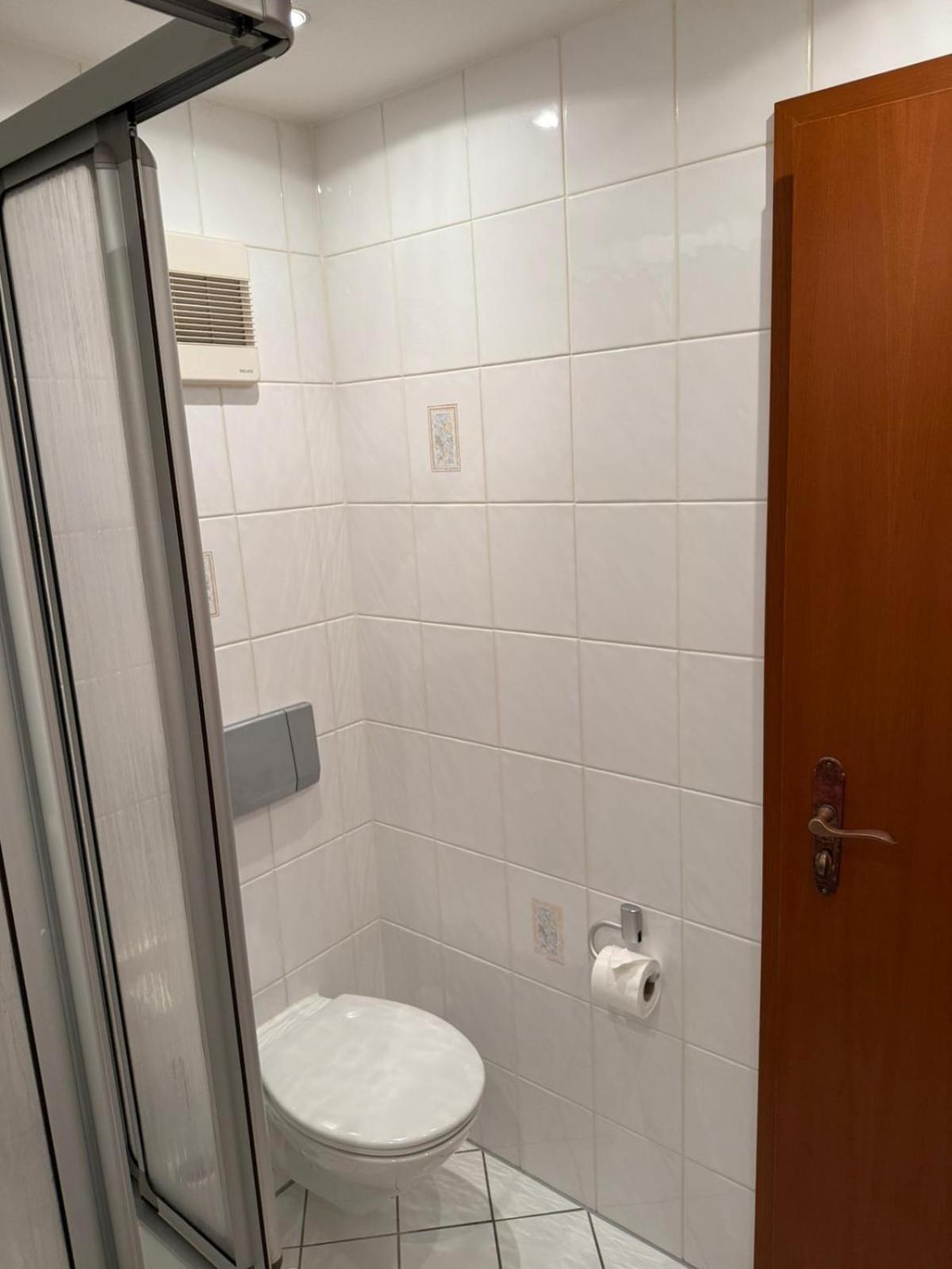 Single Room Shower
