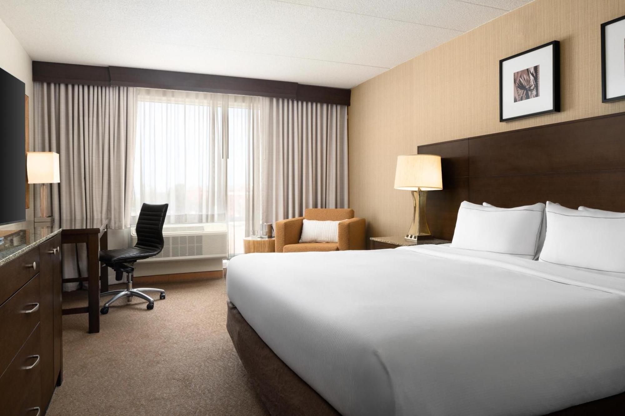 Nichtraucherzimmer mit Kingsize-Bett - barrierefrei