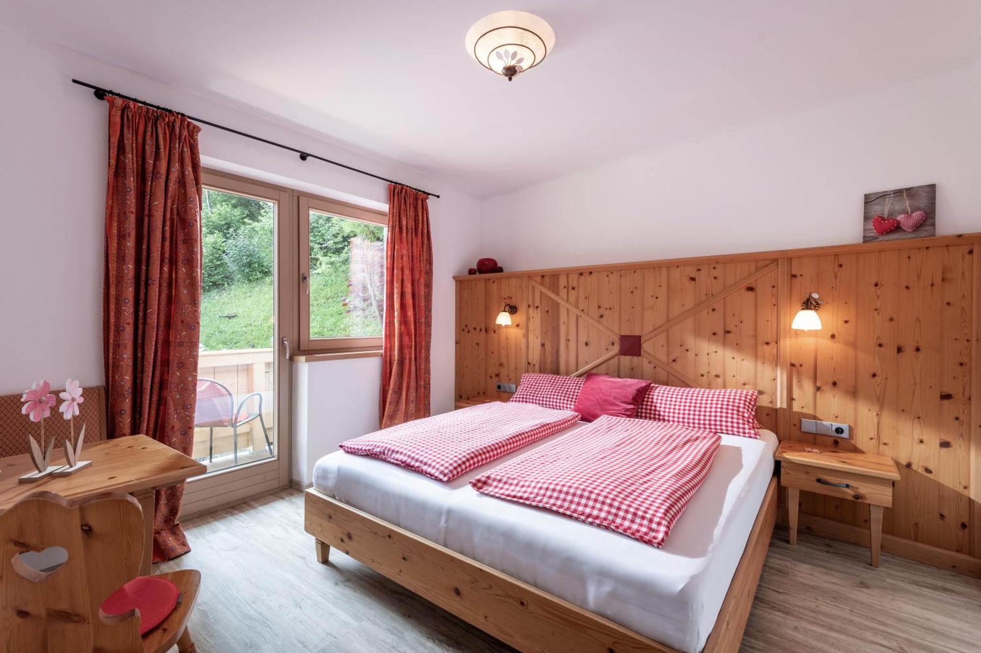 Doppelzimmer mit Balkon