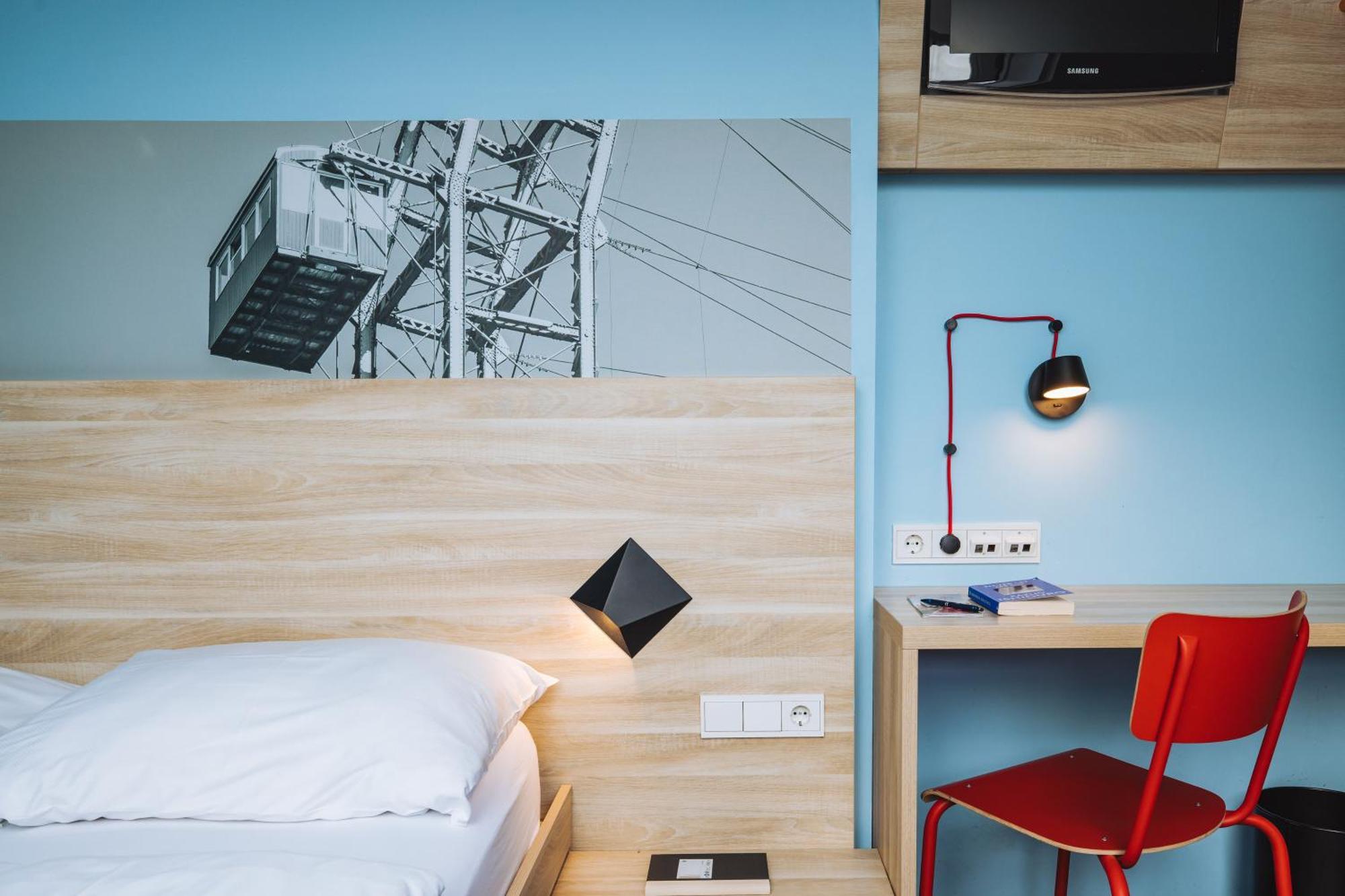 Bed 4-Bed Mixed Dormitory Room