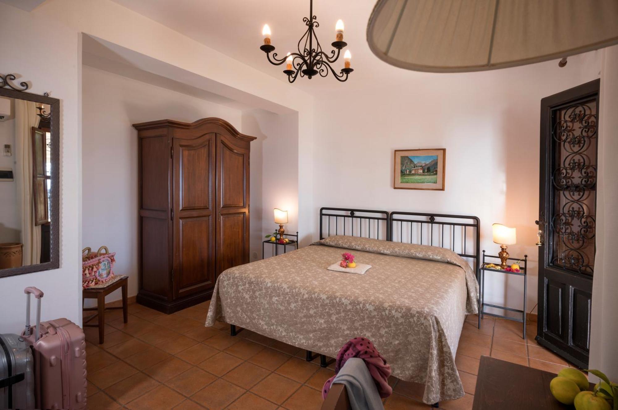 Dreibettzimmer mit Meerblick