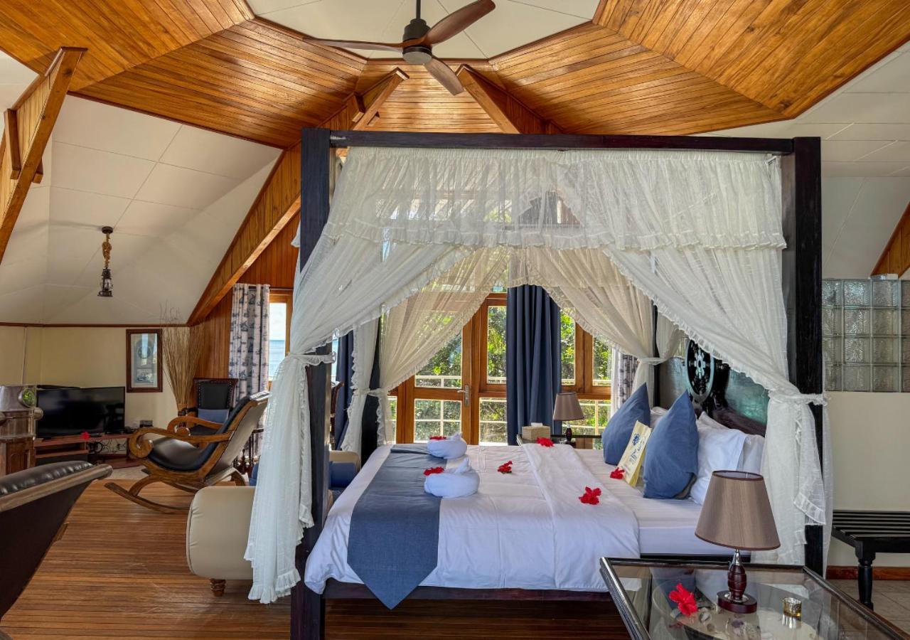 Junior Suite - Captain's Retreat
