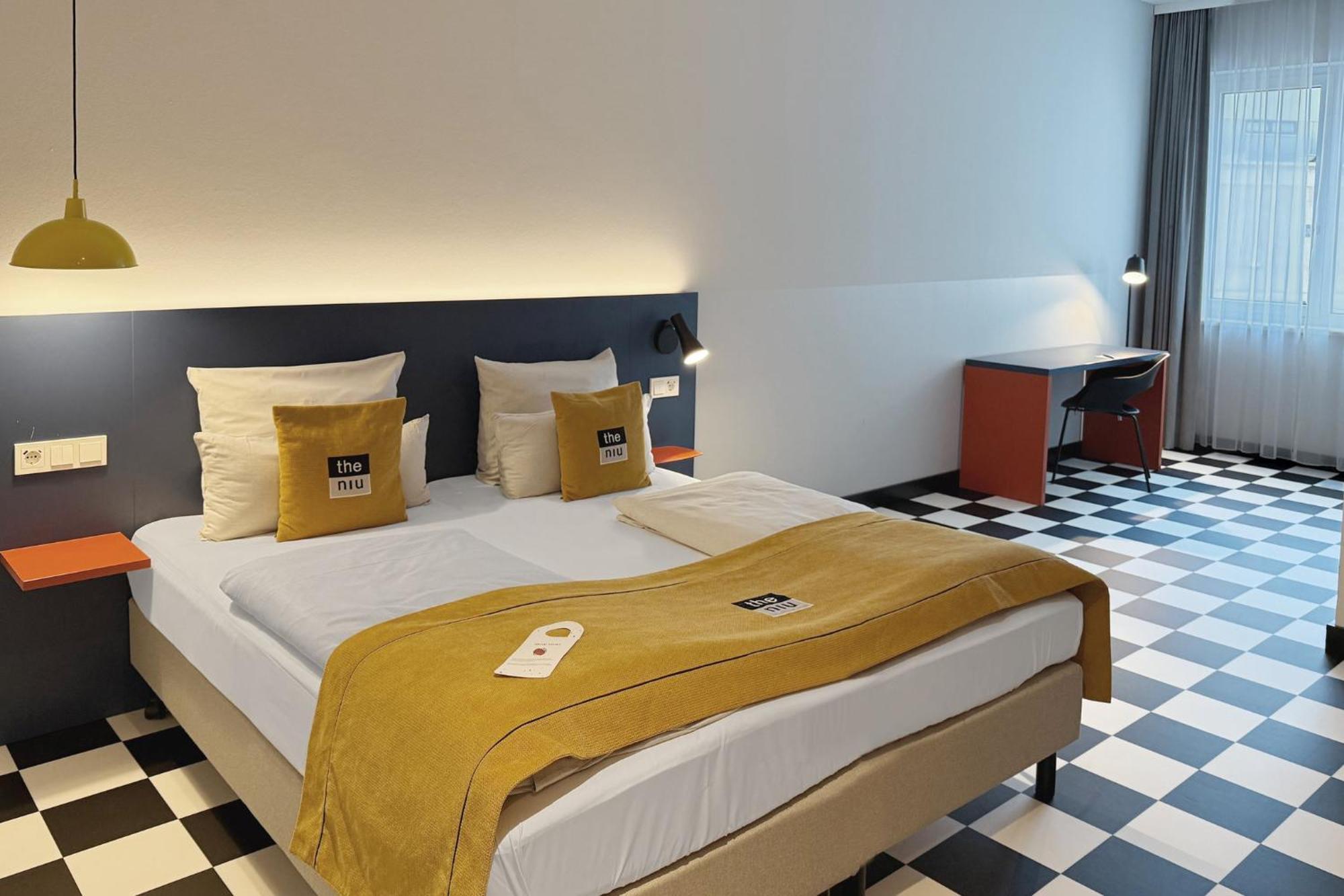 Standard Queen Room,1739667908:JPEG