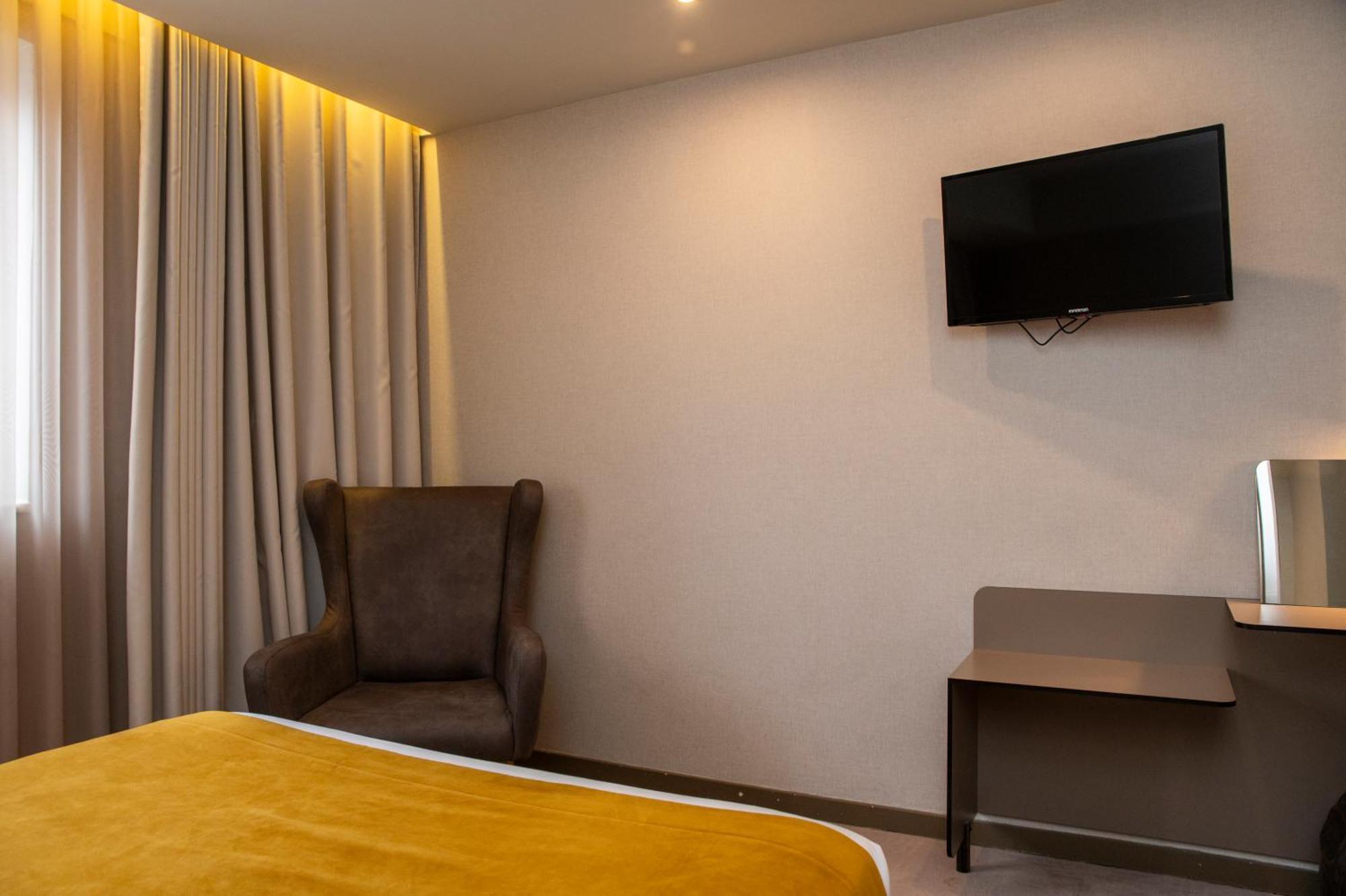 Superior Family Room