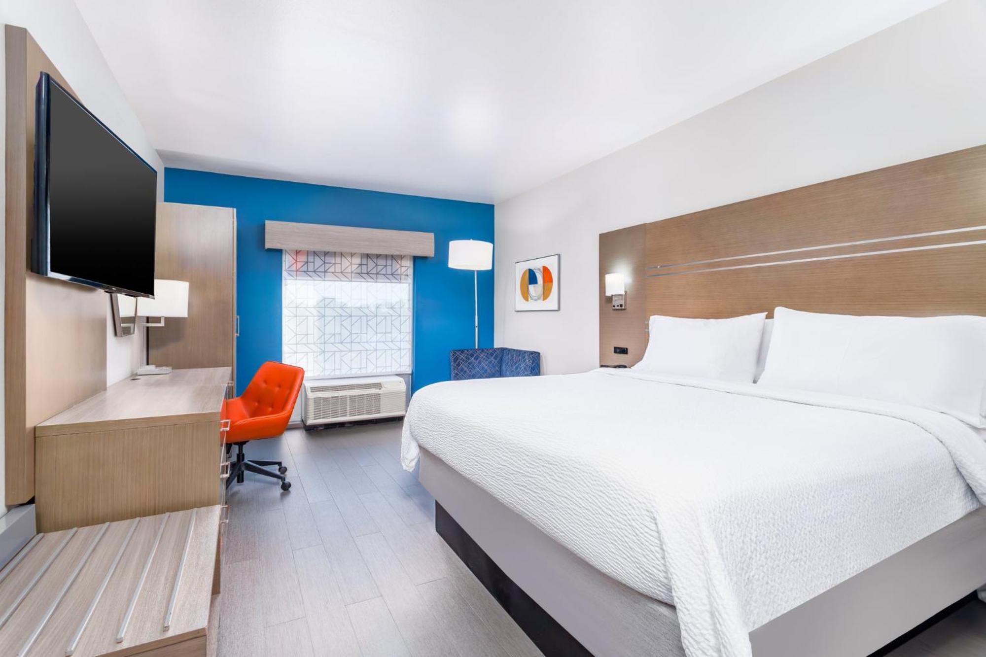 Standard King Room