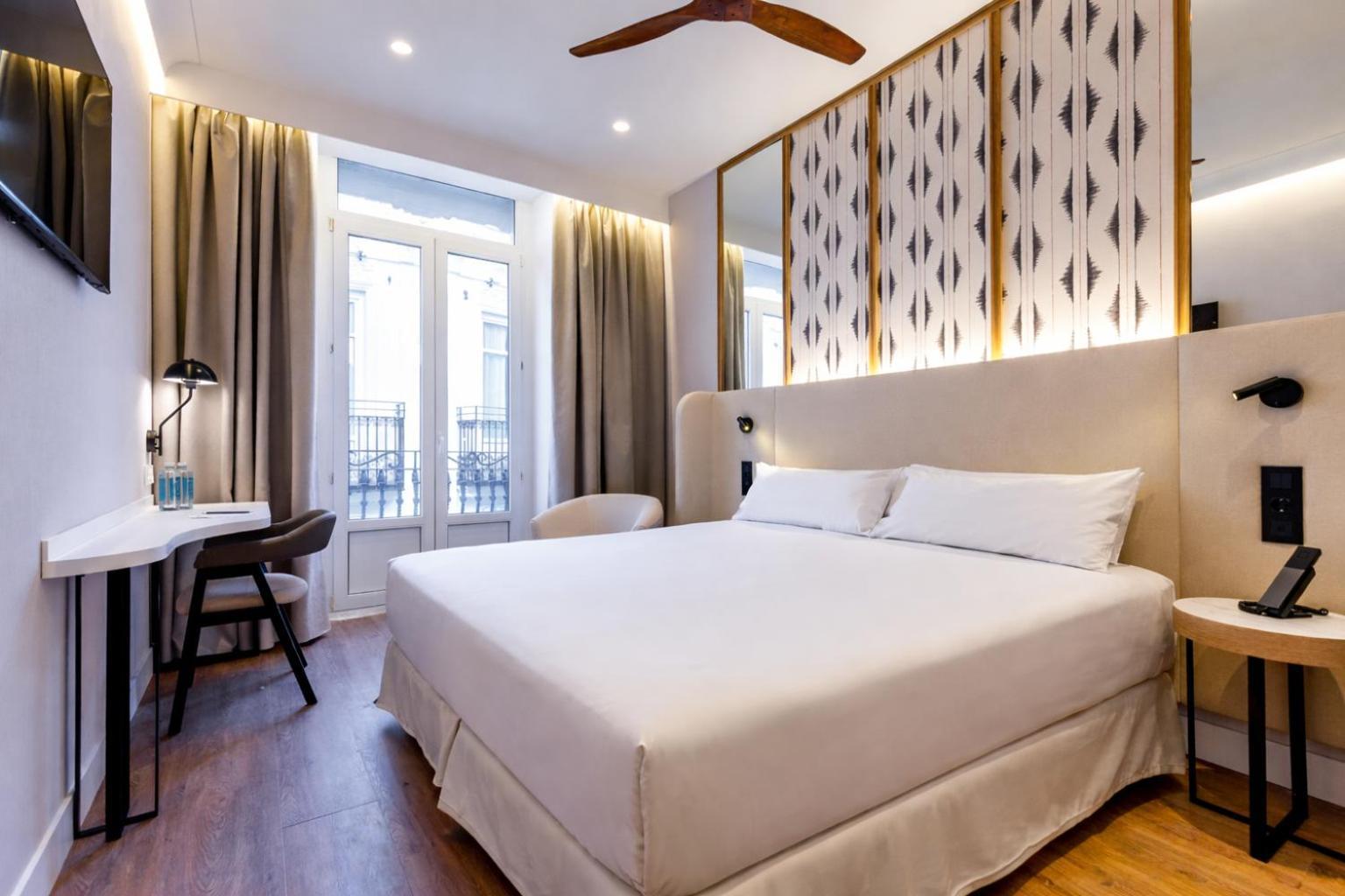 Double Room,1746818030:JPEG