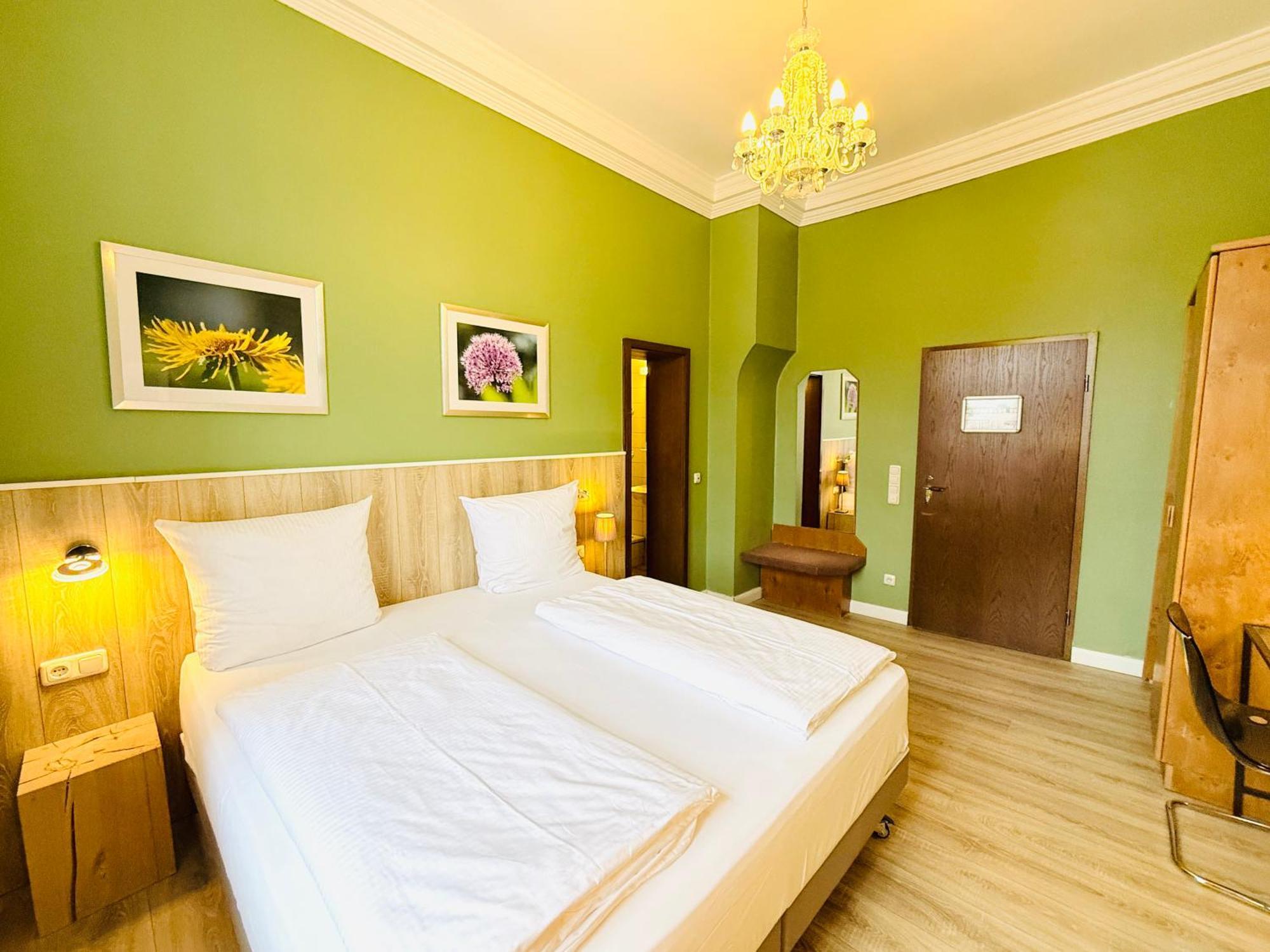Standard King Room