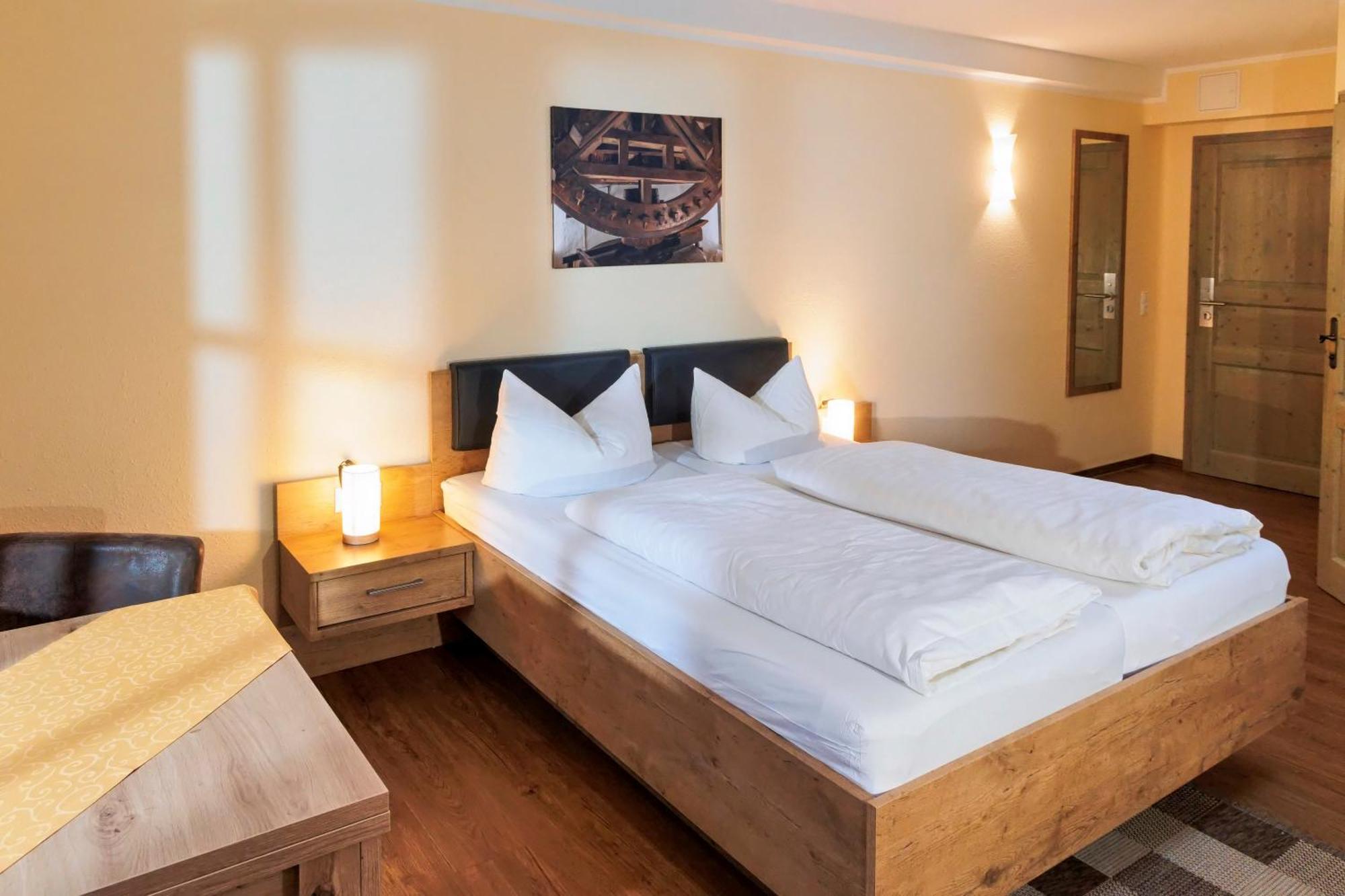 Double Room,1746994580:JPEG