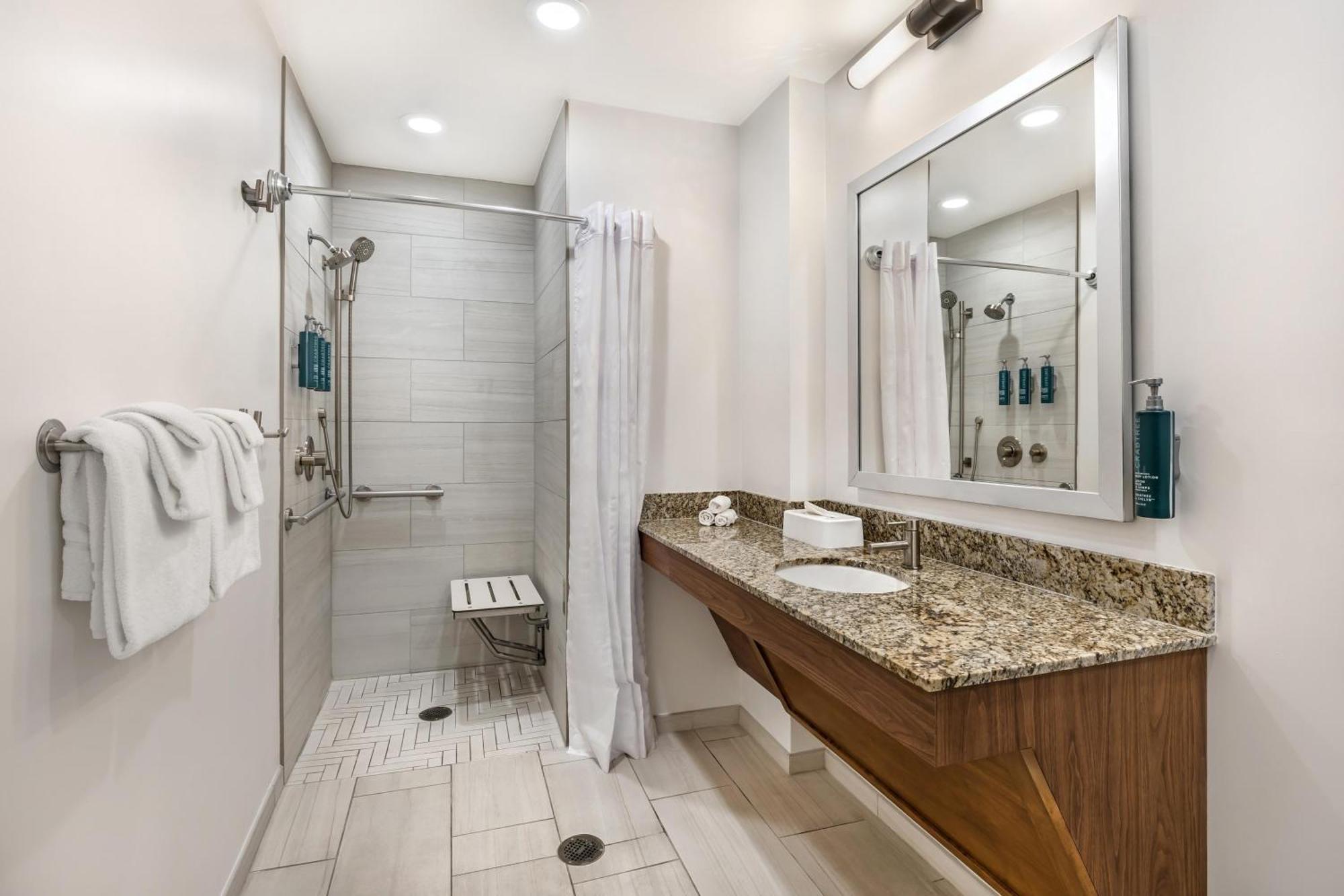 2 BEDROOM 1 KING 1 QUEEN SUITE ROLL SHOWER,1758295314:JPEG
