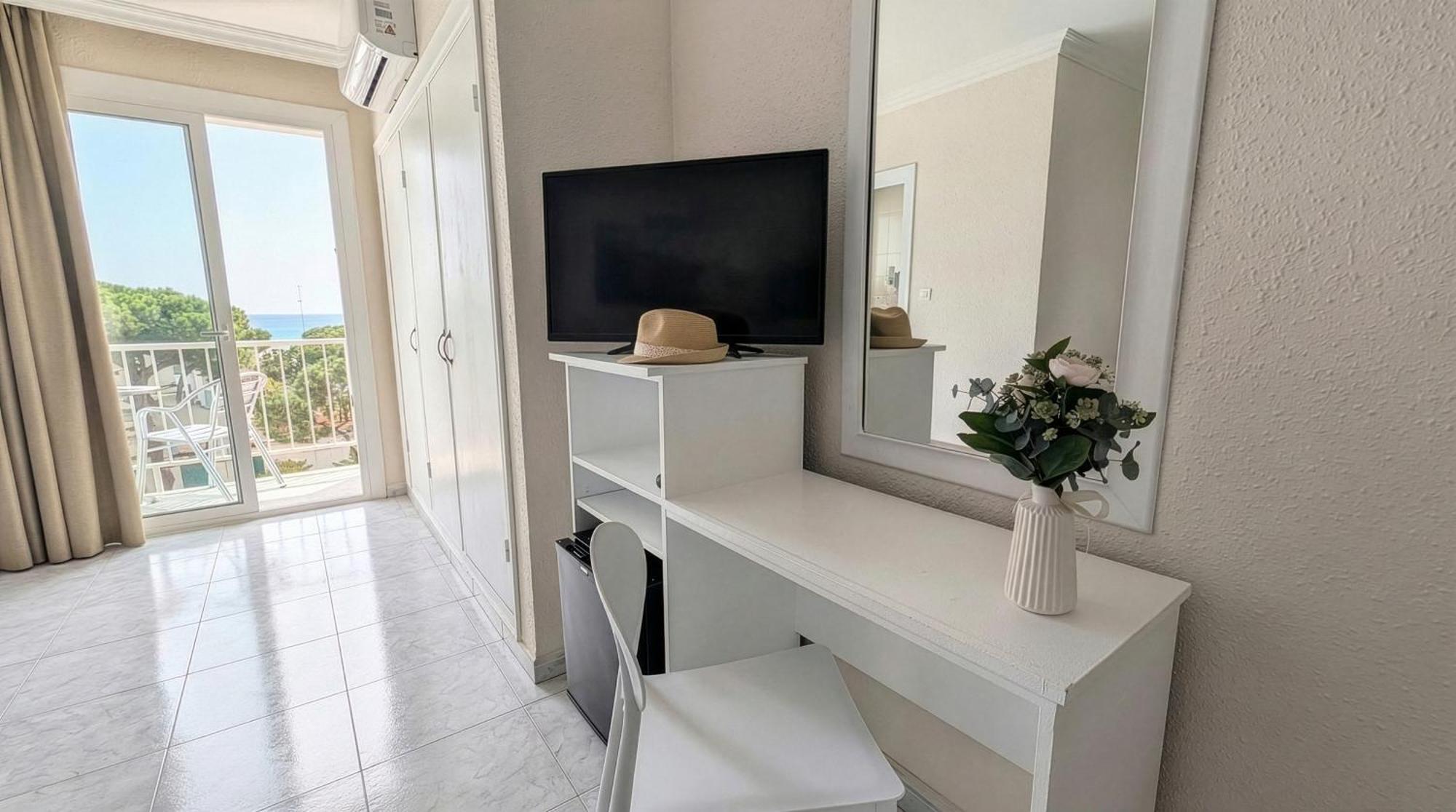 Double or Twin Room Balcony