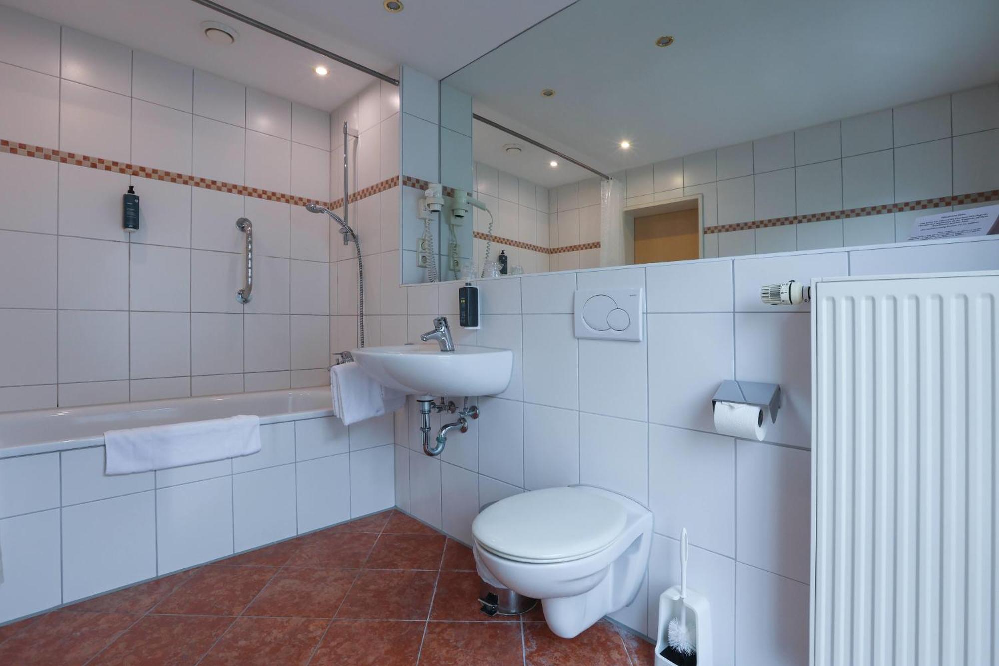 Standard Twin Room,1758473453:JPEG