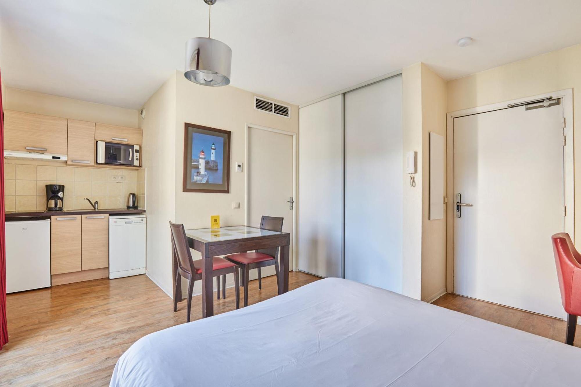 Studio mit Balkon (2 Erwachsene)