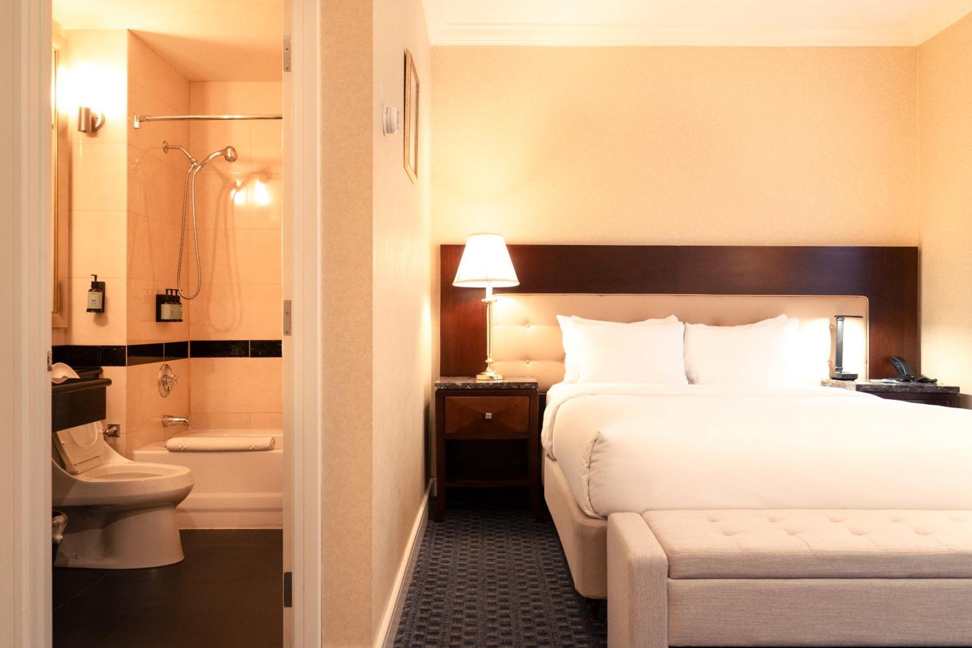 Zimmer mit Queensize-Bett