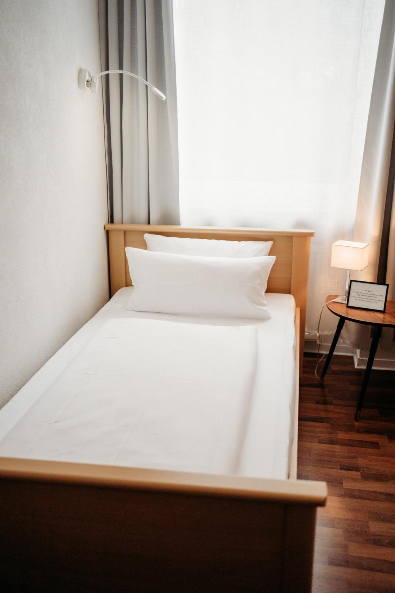 Standard Single Room,1766151708:JPEG