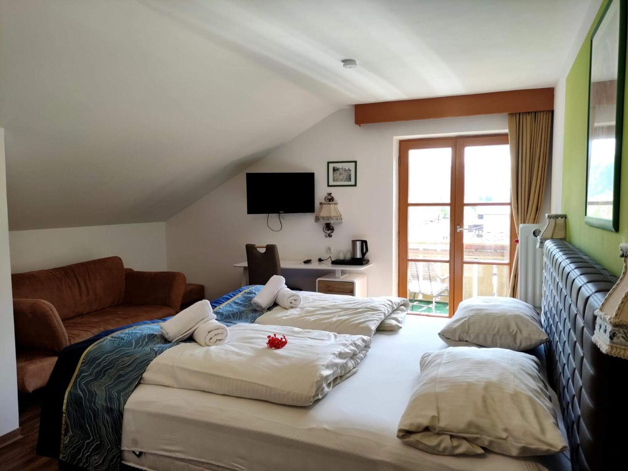 Double Room,1770445022:JPEG
