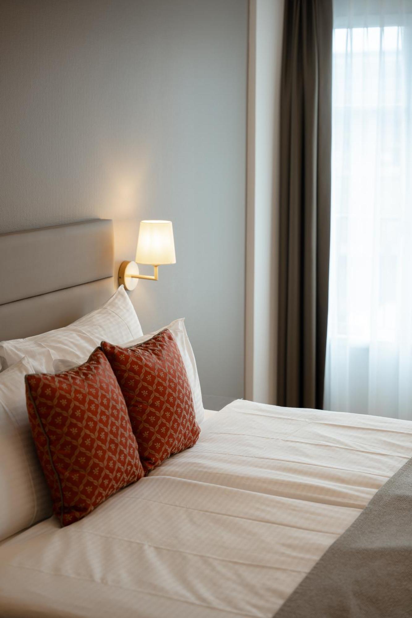 Double room city side 12m2