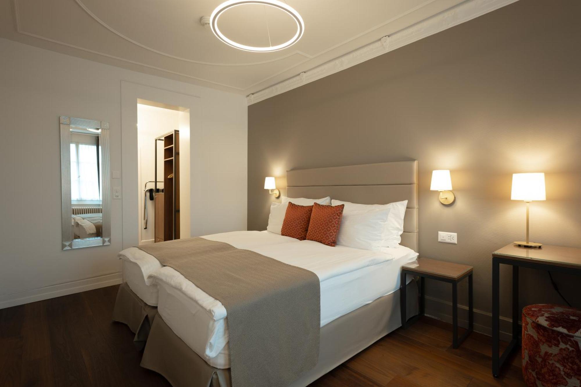 Double room city side 10m2