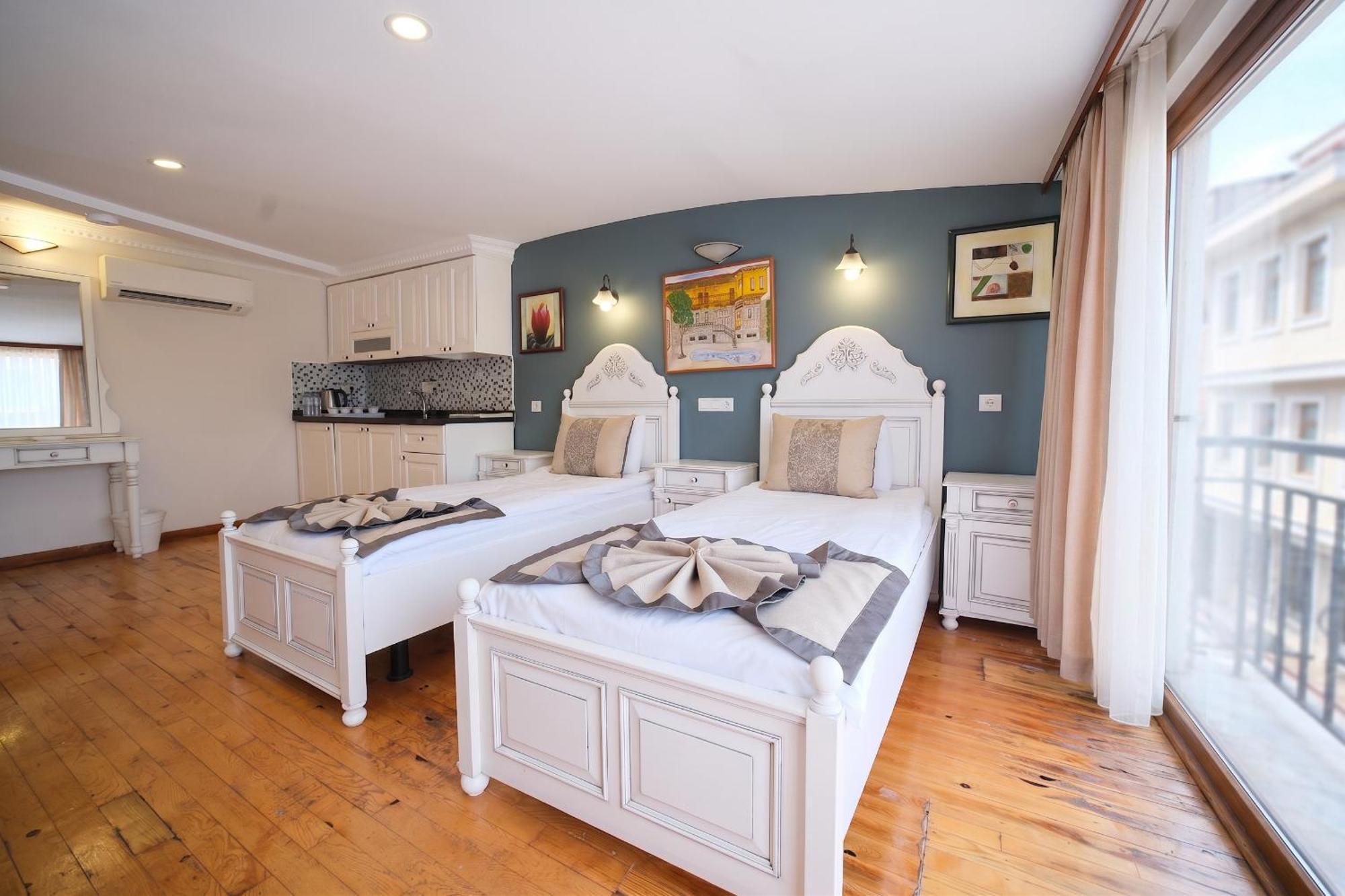 Deluxe Apartment