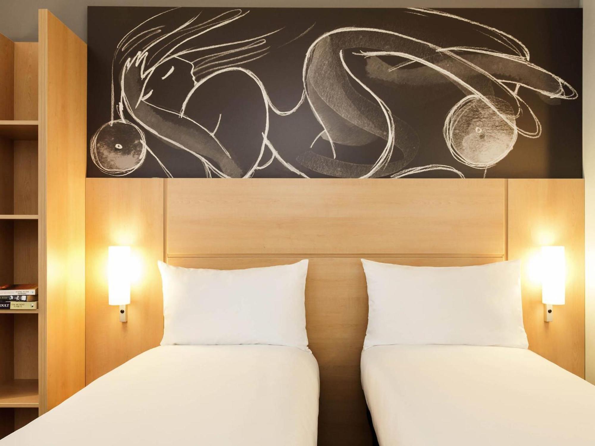 Standard Twin Room Accessible Room