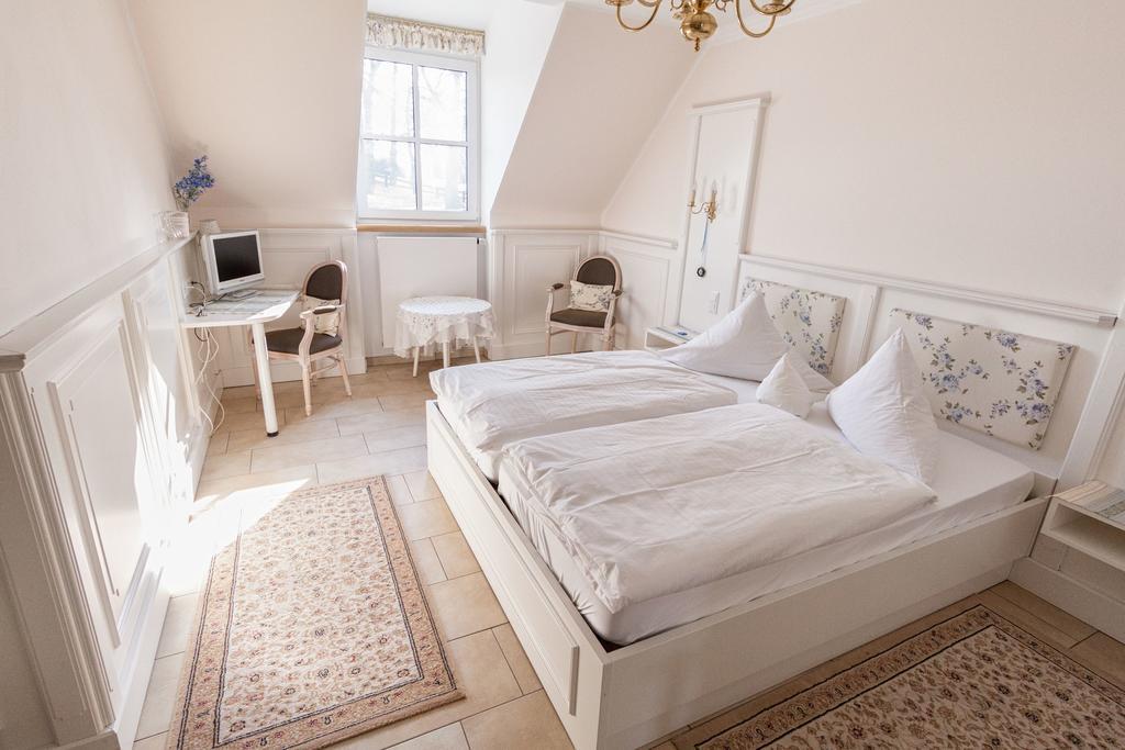 Dreibettzimmer