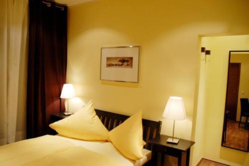 Single Room,379210534:JPEG
