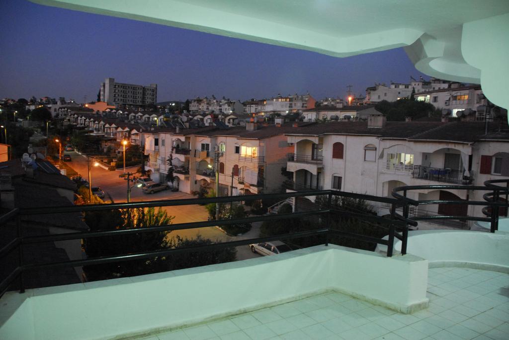 Apartment mit Balkon