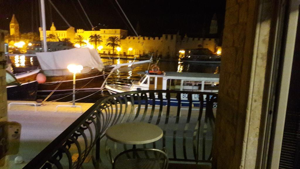 Doppelzimmer mit Balkon und Meerblick