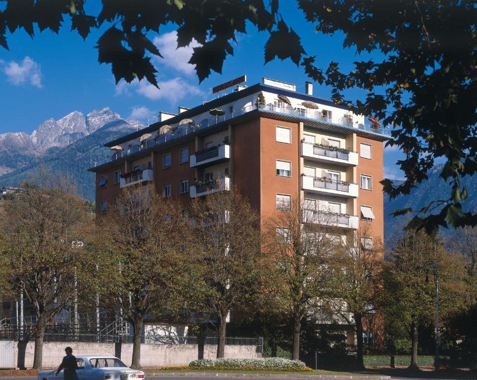 Single Room Balcony,31710800:JPEG