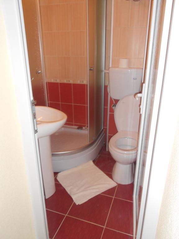 Twin Room,1138550398:JPEG