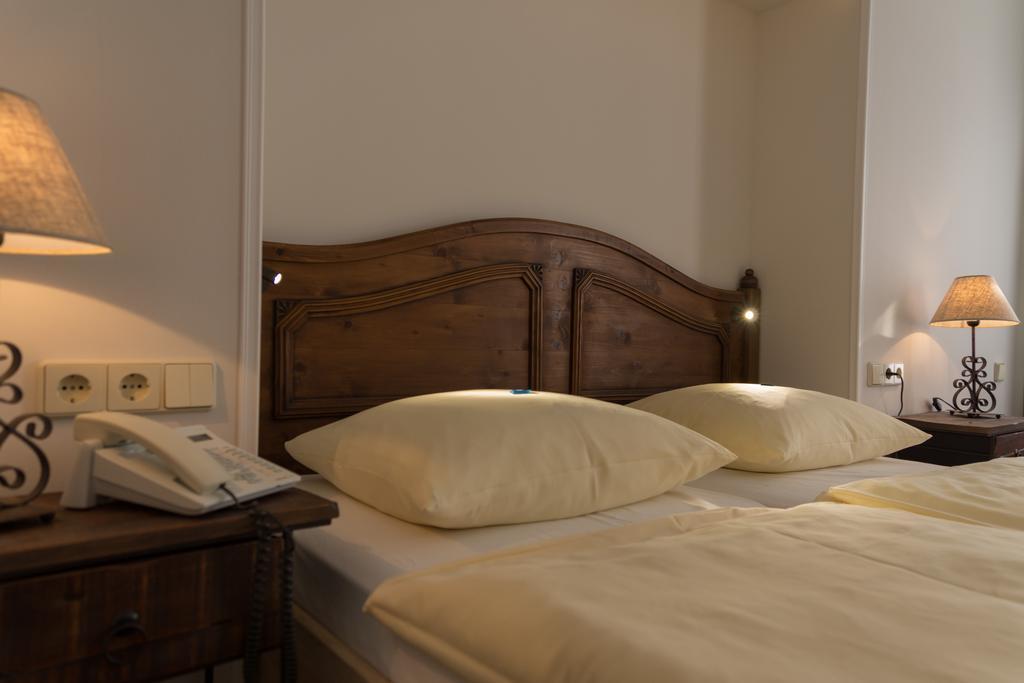 Double Room,1392674996:JPEG