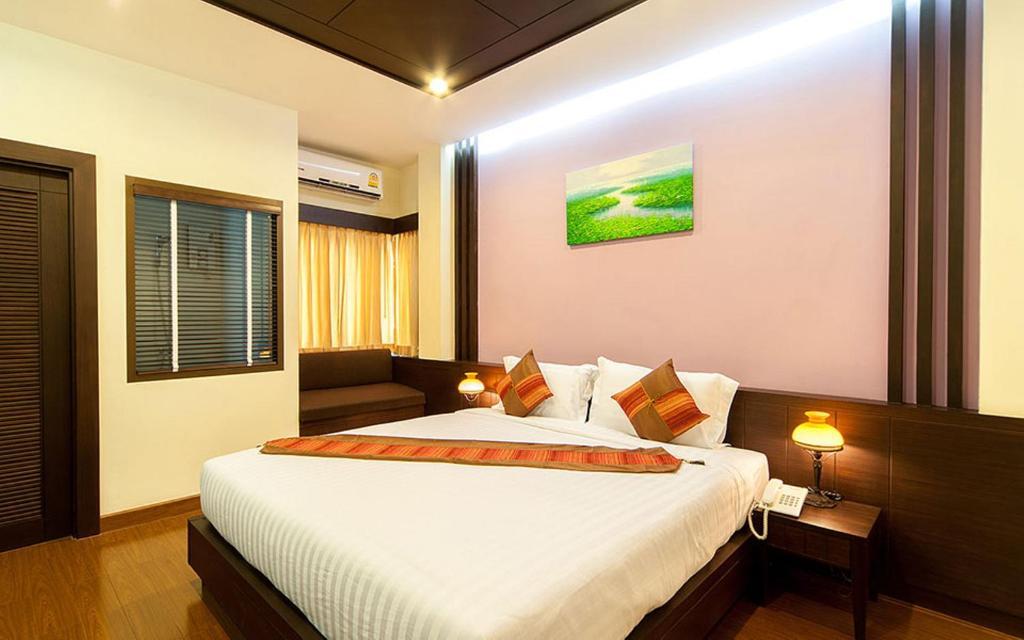 Standard Double Room,23377560:JPEG