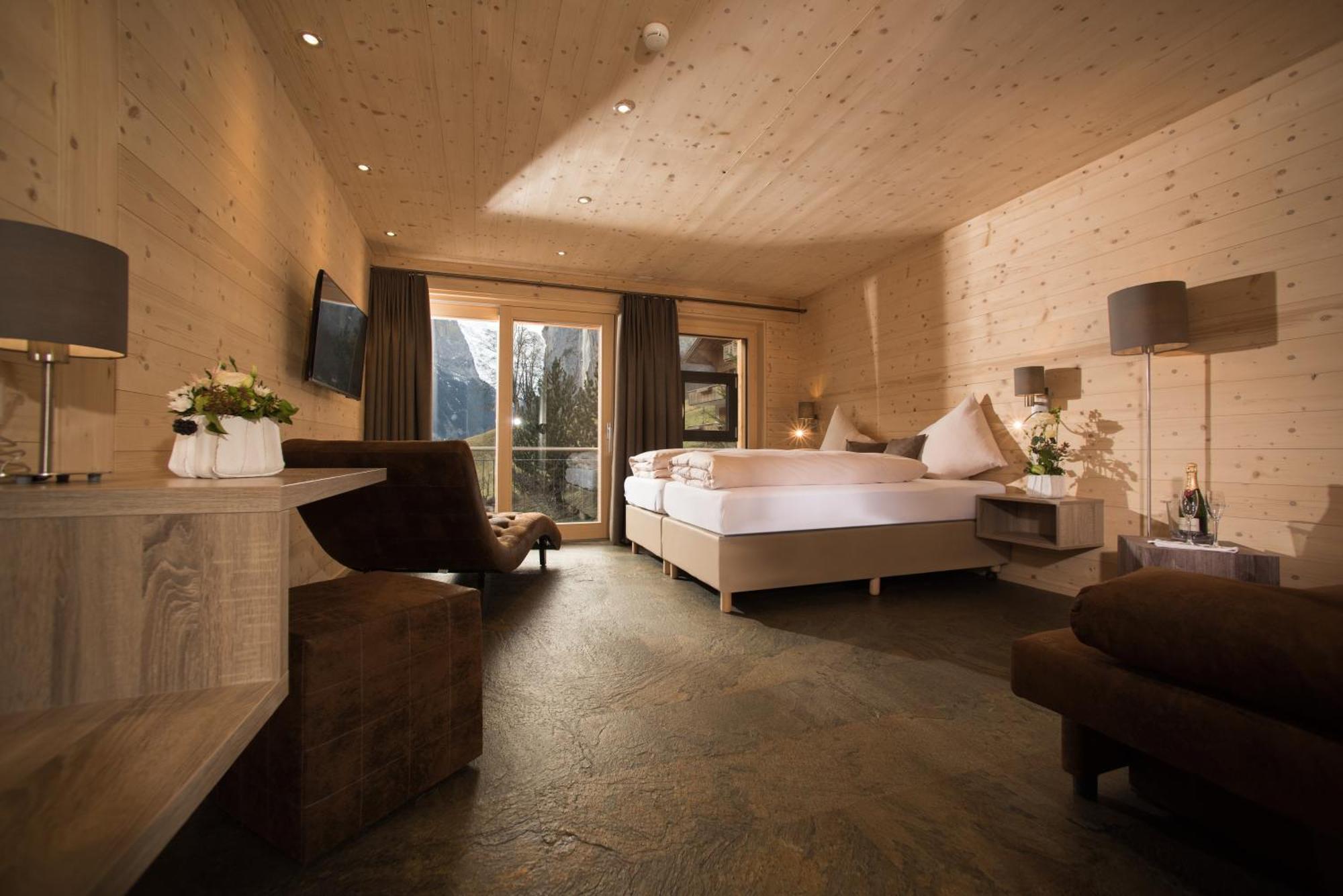 Superior Zimmer mit Talblick - Holz 100