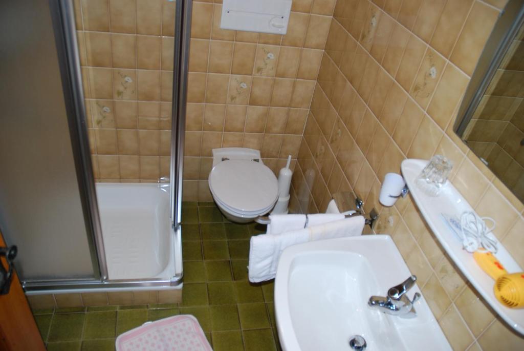 Dreibettzimmer mit Balkon