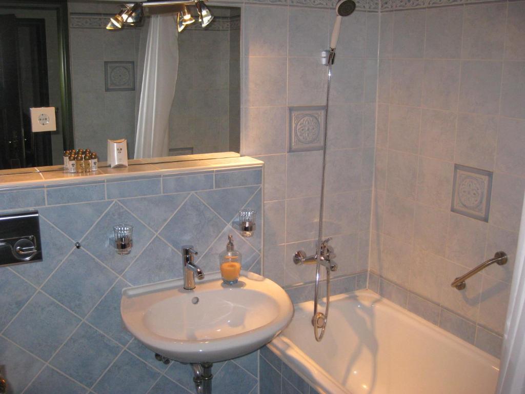 Triple Room,917350798:JPEG