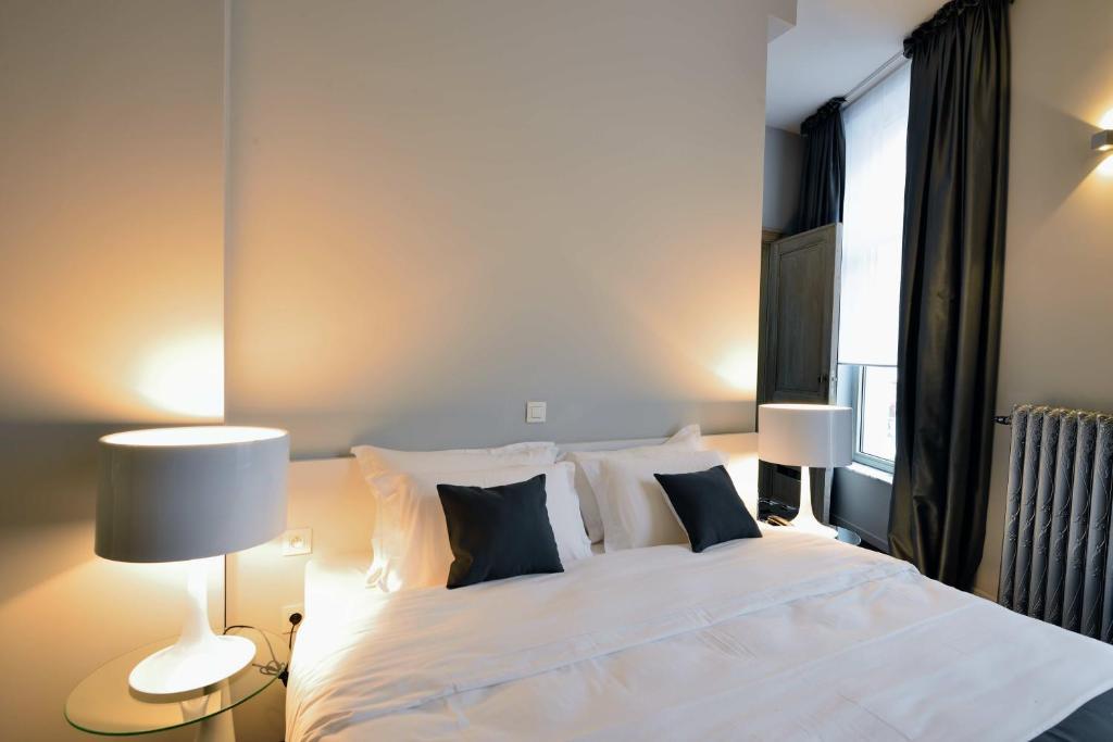 Deluxe Double Room,682627194:JPEG