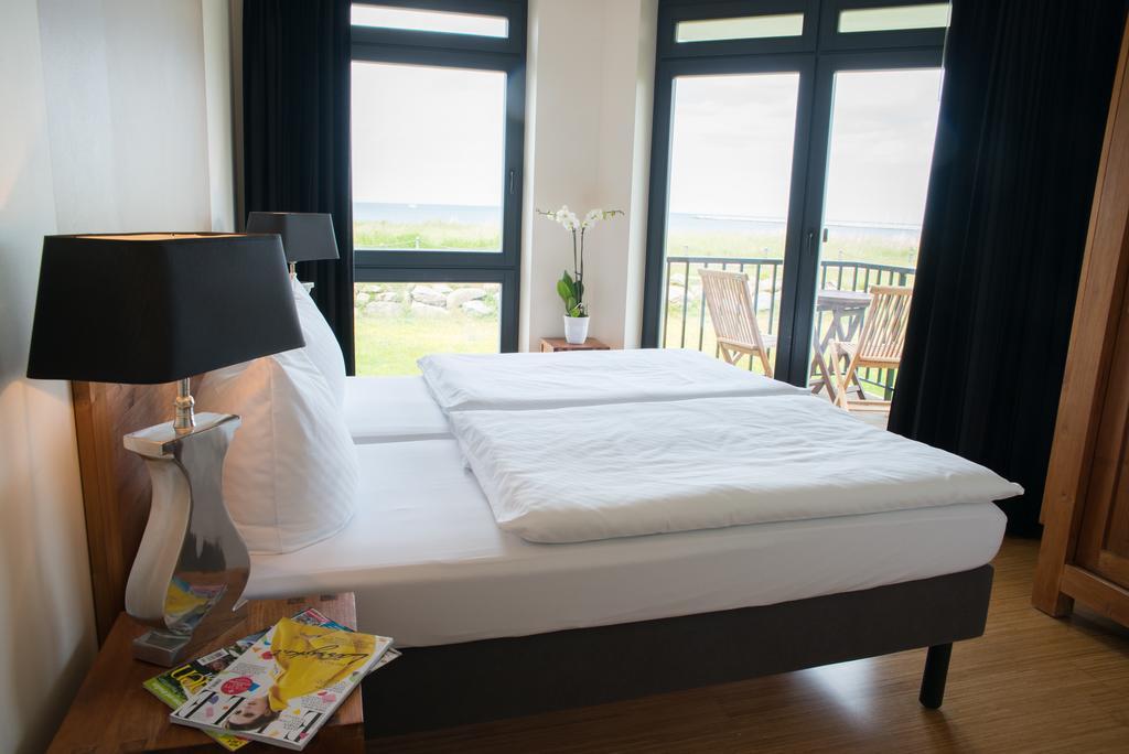 Two-Bedroom Apartment with Sea View,706228072:JPEG