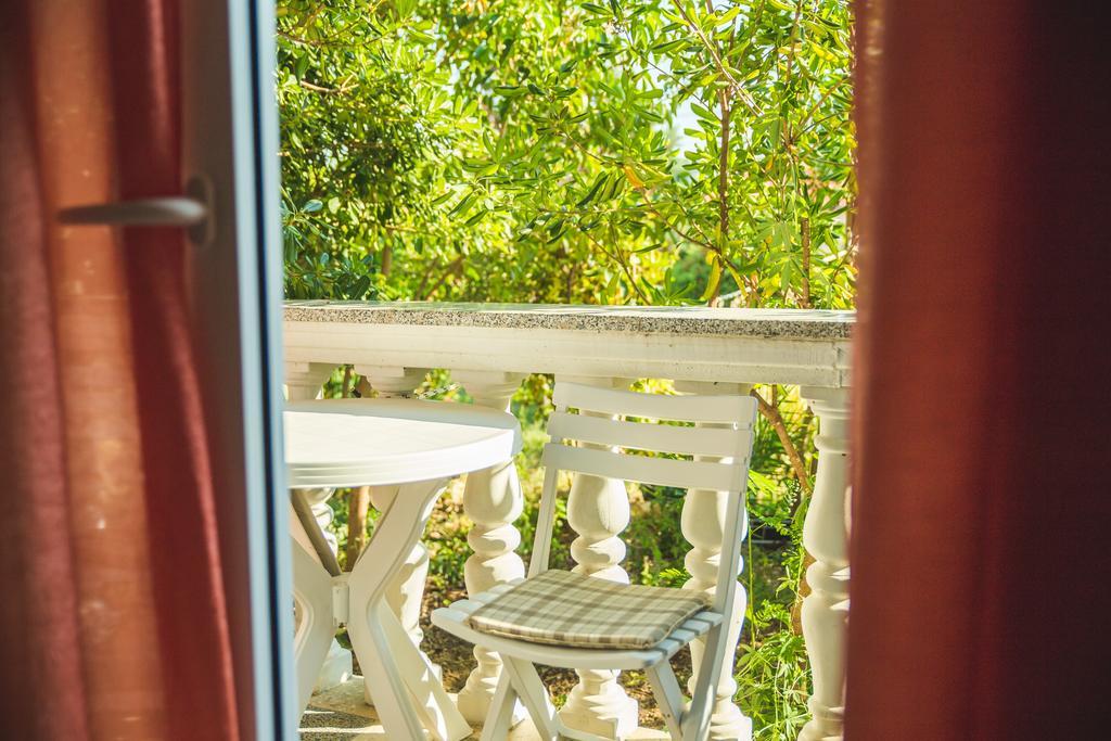 Studio mit Balkon
