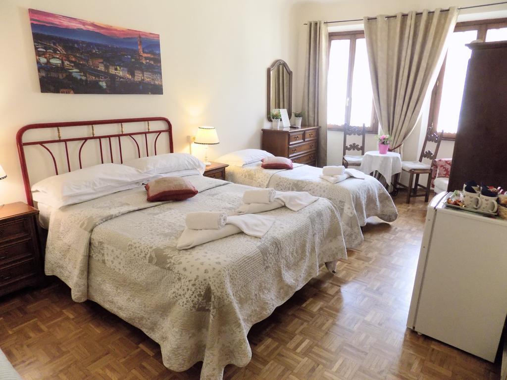 Vierbettzimmer mit privatem externen Bad