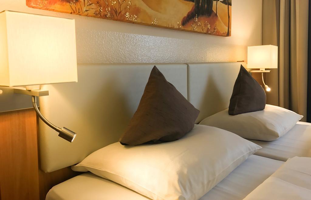 Standard Double Room,414508023:JPEG
